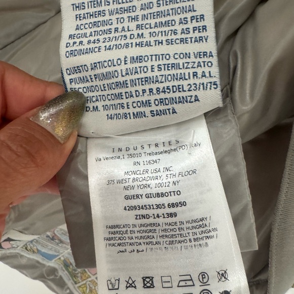 Moncler
Guery Giubbotto Down Jacket - Picture 12 of 12